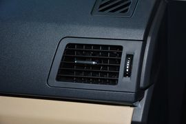 2015款北汽绅宝D20三厢1.5L自动乐尚版