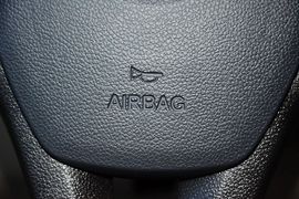 2015款北汽绅宝D20三厢1.5L自动乐尚版