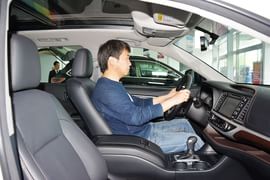 2015款丰田汉兰达3.5L