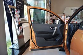 2015款日产逍客2.0XV
