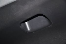 2013款标致307两厢