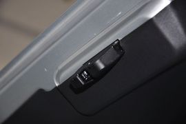 2013款标致307两厢