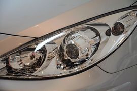 2013款标致307两厢