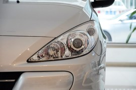2013款标致307两厢