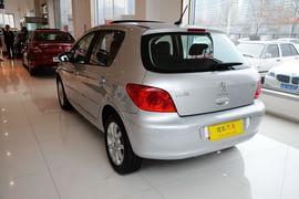 2013款标致307两厢