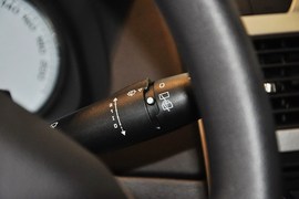 2013款标致307两厢