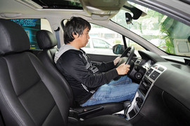 2013款标致307两厢