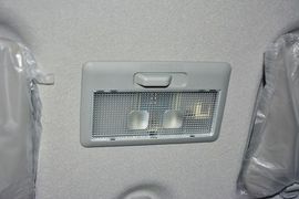 2014款铃木雨燕1.3L手动标准型