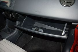 2014款铃木雨燕1.3L手动标准型