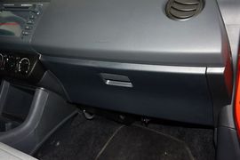 2014款铃木雨燕1.3L手动标准型