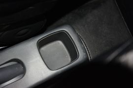 2014款铃木雨燕1.3L手动标准型