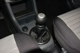 2014款铃木雨燕1.3L手动标准型