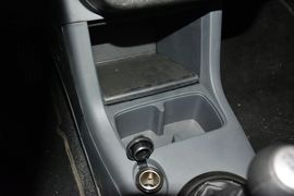 2014款铃木雨燕1.3L手动标准型