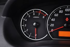 2014款铃木雨燕1.3L手动标准型