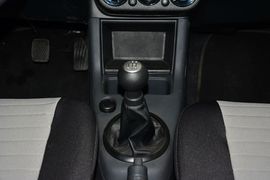 2014款铃木雨燕1.3L手动标准型