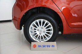 2014款铃木雨燕1.3L手动标准型