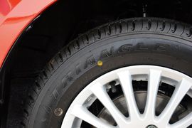 2014款铃木雨燕1.3L手动标准型