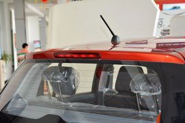 2014款铃木雨燕1.3L手动标准型