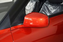 2014款铃木雨燕1.3L手动标准型