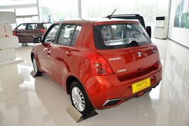 2014款铃木雨燕1.3L手动标准型