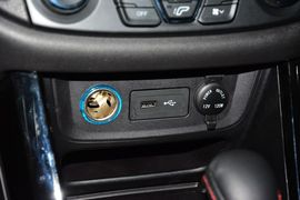 2015款奇瑞瑞虎5