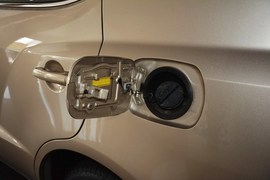 2015款吉利GX7运动版2.0L自动尊享型
