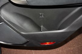 2015款吉利GX7运动版2.0L自动尊享型
