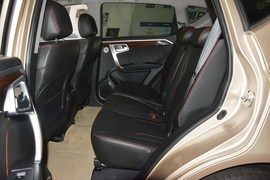2015款吉利GX7运动版2.0L自动尊享型