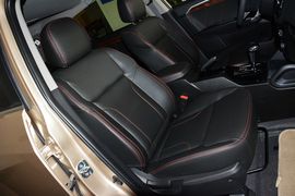 2015款吉利GX7运动版2.0L自动尊享型