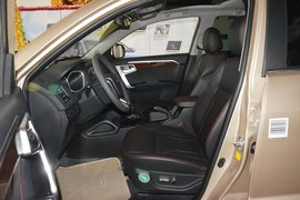 2015款吉利GX7运动版2.0L自动尊享型