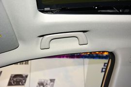 2015款吉利GX7运动版2.0L自动尊享型