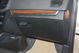 2015款吉利GX7运动版2.0L自动尊享型