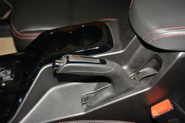 2015款吉利GX7运动版2.0L自动尊享型