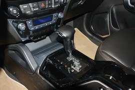 2015款吉利GX7运动版2.0L自动尊享型