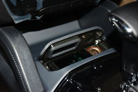 2015款吉利GX7运动版2.0L自动尊享型