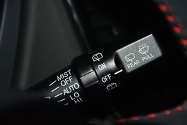 2015款吉利GX7运动版2.0L自动尊享型