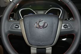 2015款吉利GX7运动版2.0L自动尊享型