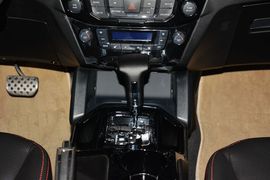 2015款吉利GX7运动版2.0L自动尊享型