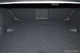 2010款斯巴鲁力狮2.0豪华型