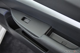 2010款斯巴鲁力狮2.0豪华型