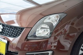 2014款铃木雨燕1.5L自动时尚型
