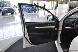 2010款斯巴鲁力狮2.0豪华型