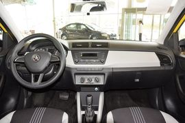 2015款斯柯达晶锐1.6L自动运动版