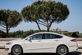 2016款福特蒙迪欧Vignale