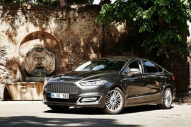 2016款福特蒙迪欧Vignale