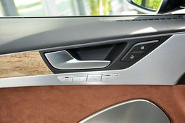 2014款奥迪A8L