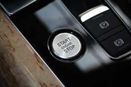 2014款奥迪A8L