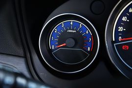 2015款吉利英伦C5三厢