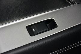 2014款Jeep指南者2.4L四驱舒适版