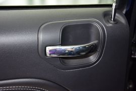 2014款Jeep指南者2.4L四驱舒适版